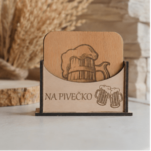 Dřevěné tácky Na pivečko, skvělá a praktická sada pod sklenici piva.